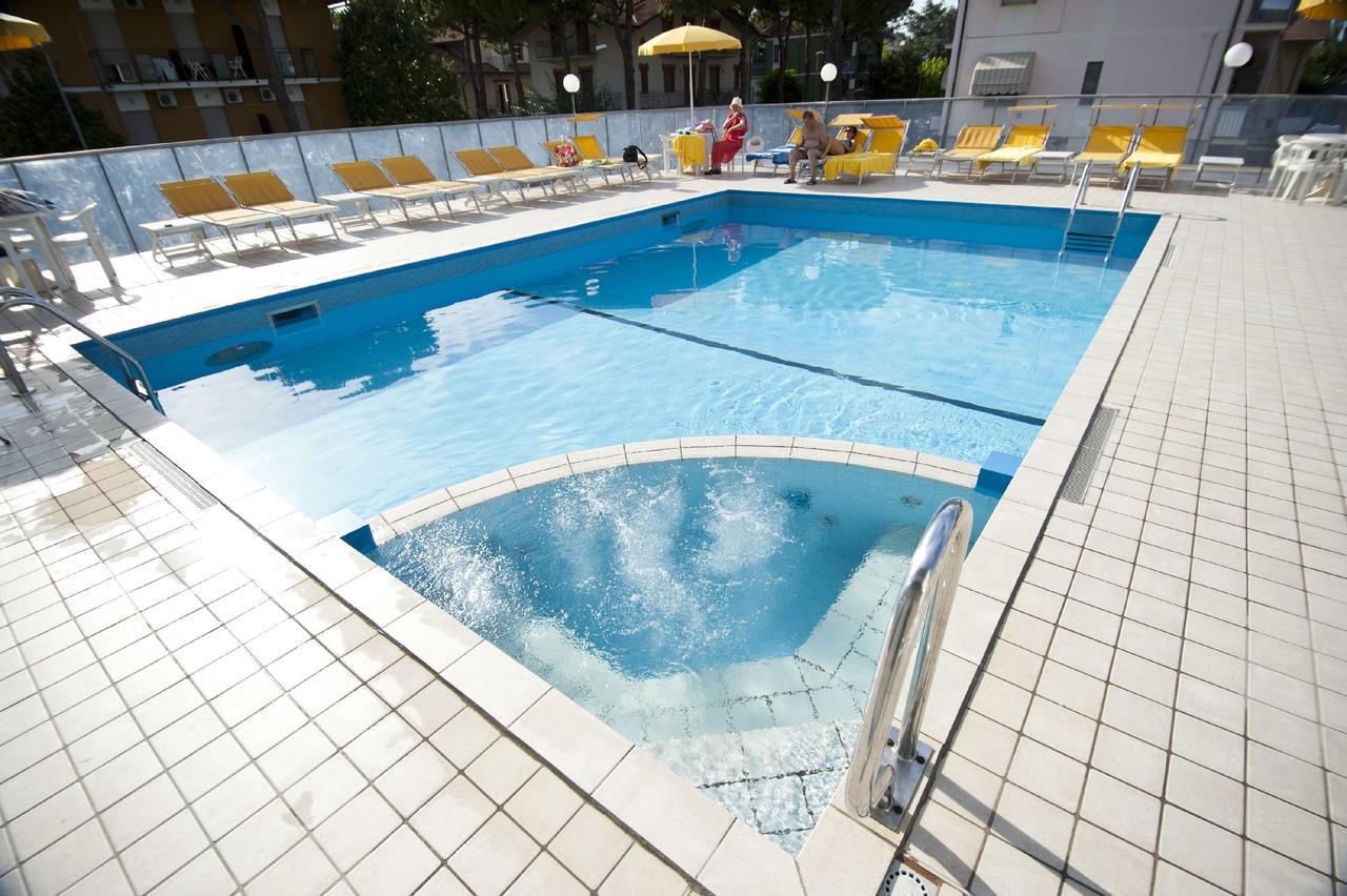 Hotel Giunchi Cervia Exterior foto